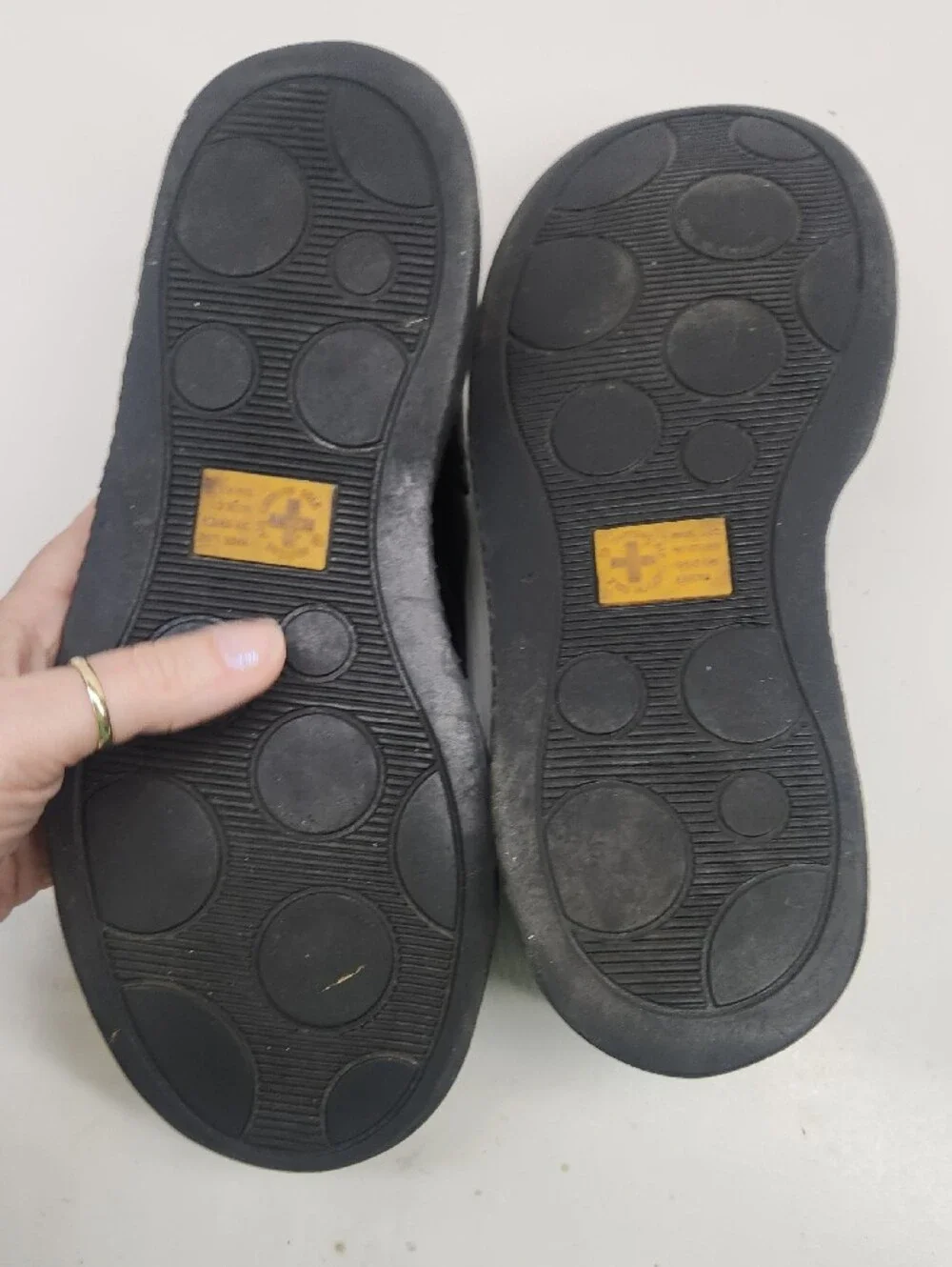 Vintage Dr. Martens Men's Black Lace-Up Platform Shoes Size 7M 9W